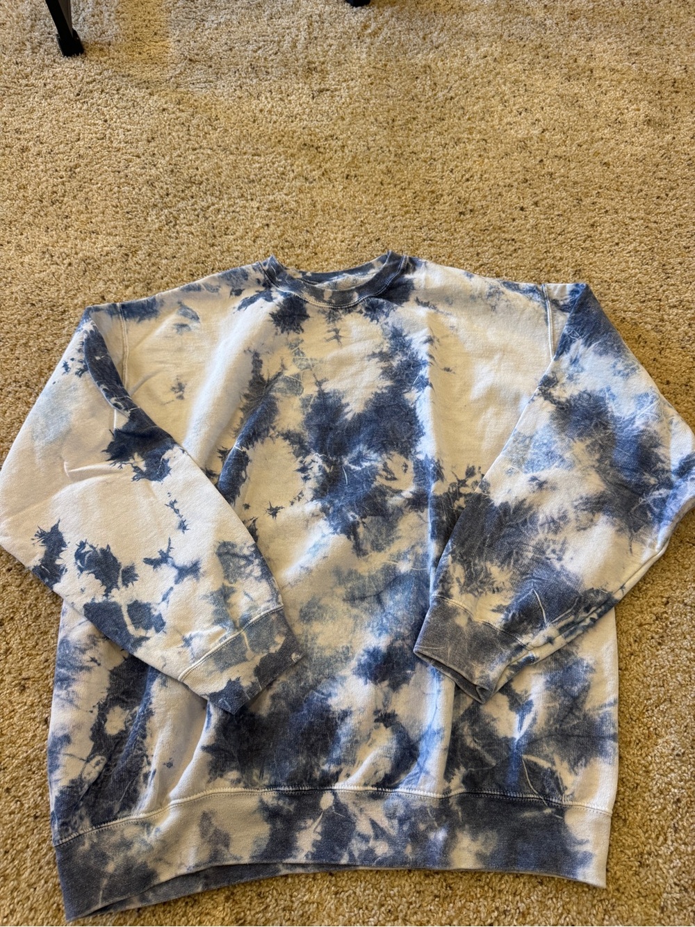 Urban Outfitters Blue and White Tie-Dye oversized Crewneck